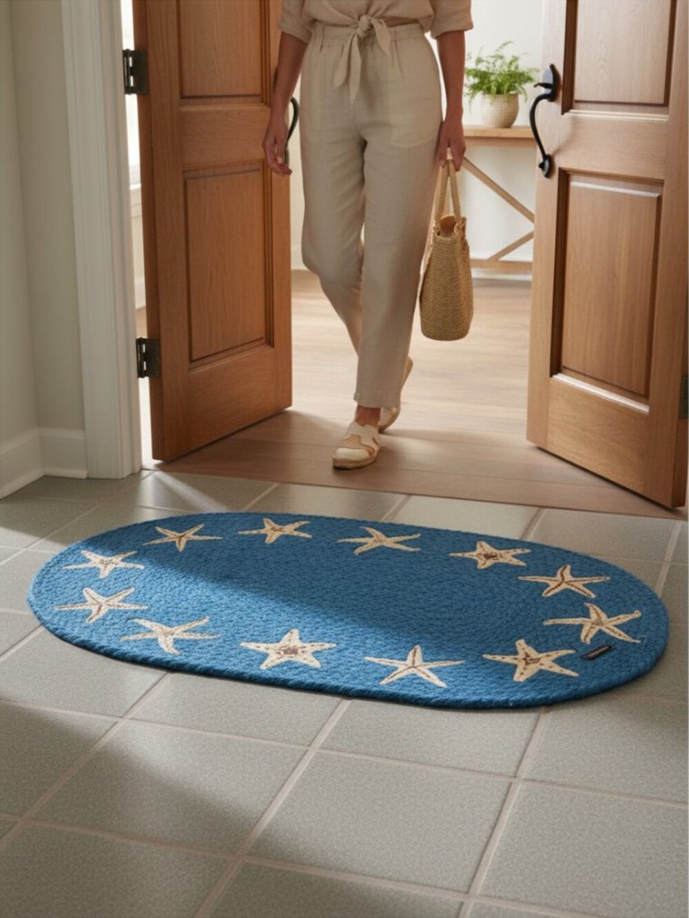 Starfish 20" x 30" Accent rug